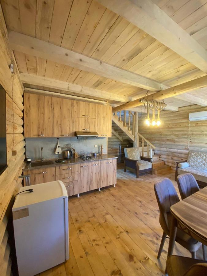 Guest House On Angisa Batumi Luaran gambar