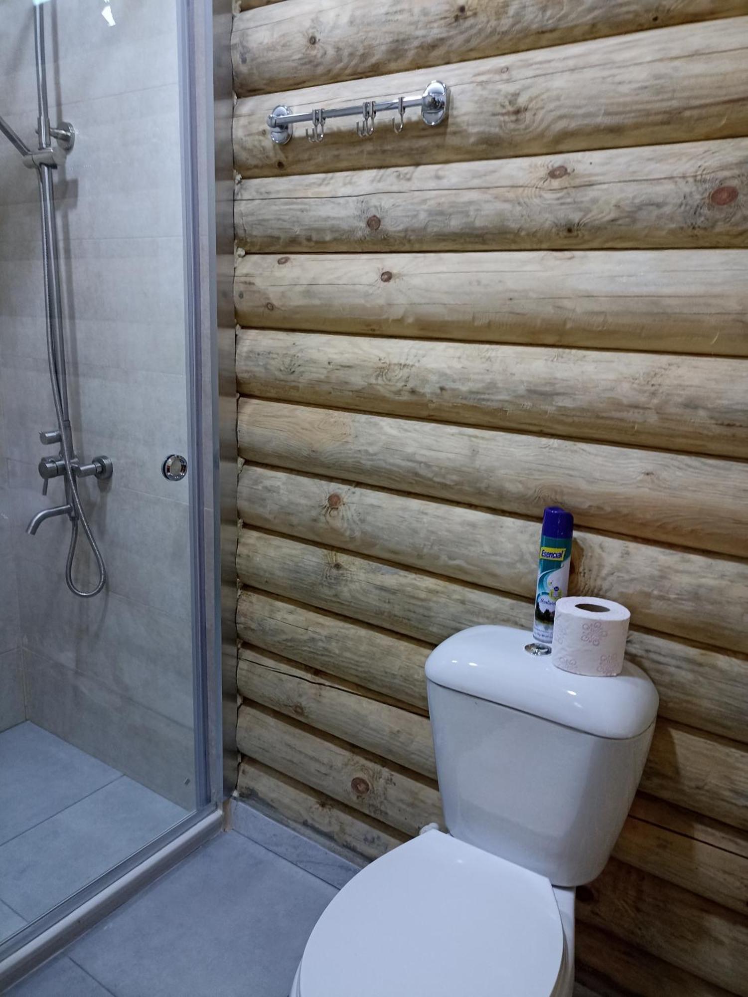Guest House On Angisa Batumi Bilik gambar