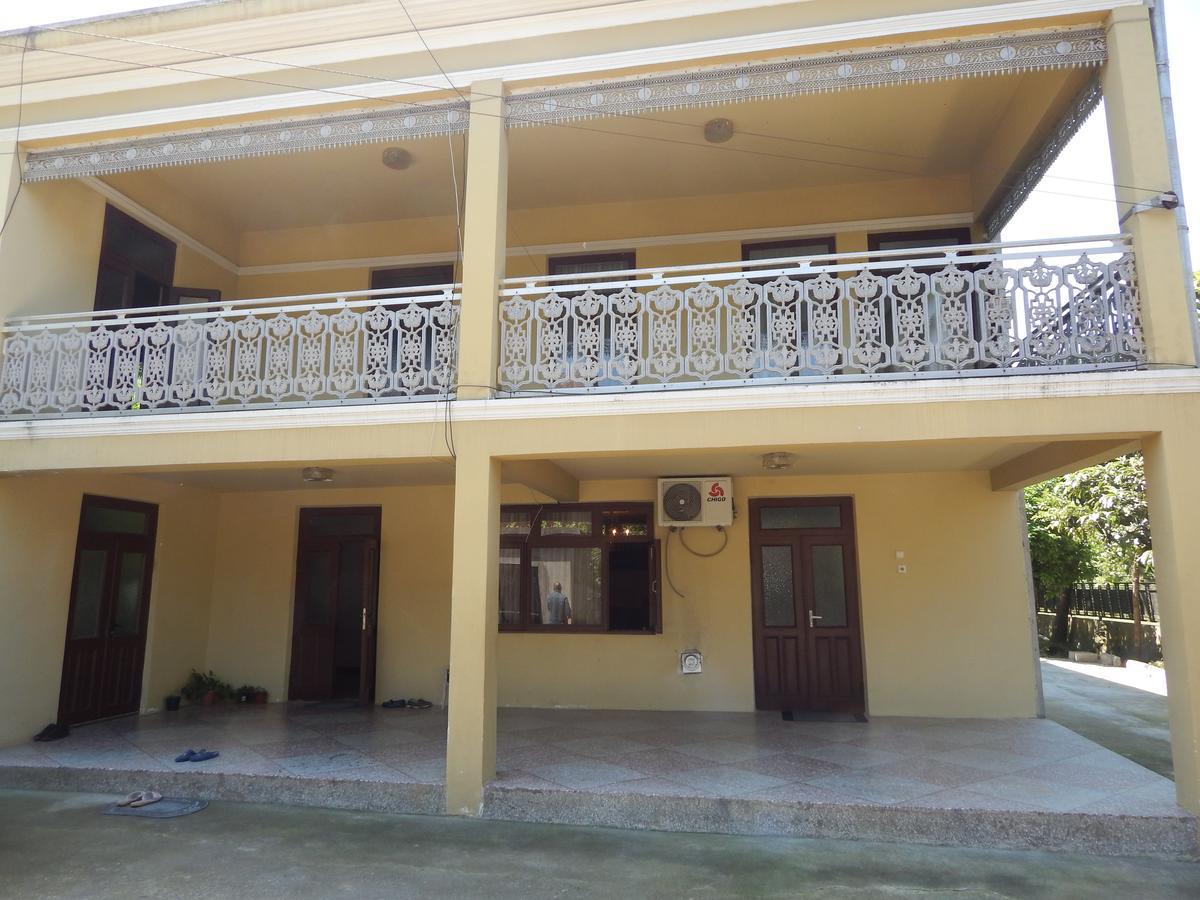 Guest House On Angisa Batumi Luaran gambar